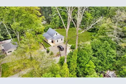 8 Pioneer Trail, Monroe, NY 10950 - Photo 2