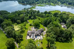 102 Horseshoe Rd, Mill Neck, NY 11765 - Photo 2