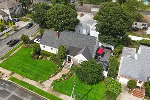 3309 Balsam St, Oceanside, NY 11572 - Photo 2