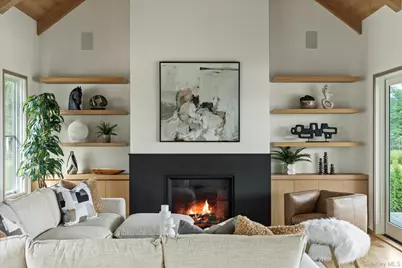 551 Main Street, Quiogue, NY 11978 - Photo 16