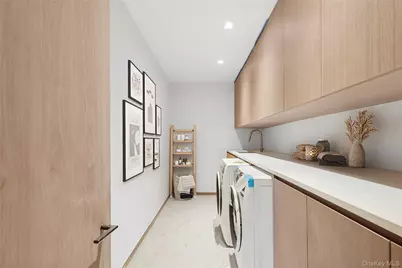 551 Main Street, Quiogue, NY 11978 - Photo 18