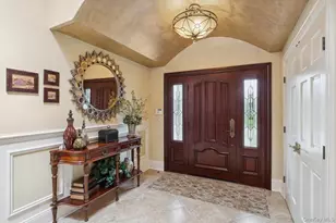 53 Orange Dr, Jericho, NY 11753 - Photo 2