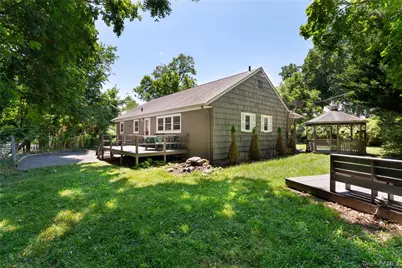 11 Quaker Path, Stony Brook, NY 11790 - Photo 4
