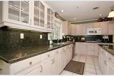 18 Mesa Place, Nanuet, NY 10954 - Photo 10