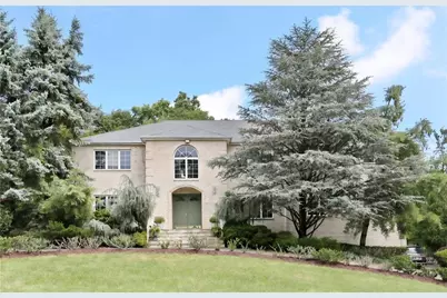 18 Mesa Place, Nanuet, NY 10954 - Photo 1