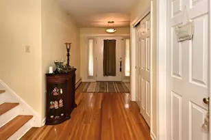 17 E Stemmer Ln, Suffern, NY 10901 - Photo 8