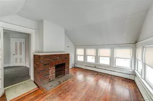 25 Shore Ln, Bay Shore, NY 11706 - Photo 10