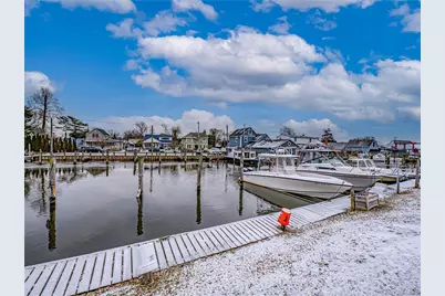 25 Shore Lane, Bay Shore, NY 11706 - Photo 22