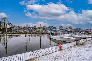 25 Shore Ln, Bay Shore, NY 11706 - Photo 22