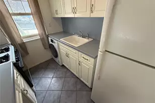 57-03 Marathon Pkwy, Little Neck, NY 11362 - Photo 24