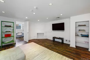 800 W 231st St, Bronx, NY 10463 - Photo 18