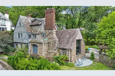 800 W 231st Street, Bronx, NY 10463 - Photo 2