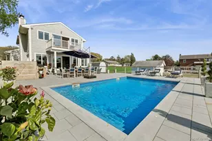 81 Beach Rd, Aquebogue, NY 11931 - Photo 8