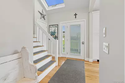 81 Beach Road, Aquebogue, NY 11931 - Photo 18