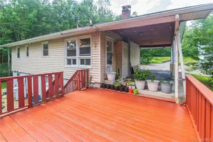 17 Hillside Pl, Fallsburg, NY 12779 - Photo 2