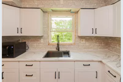 17 Hillside Place, Fallsburg, NY 12779 - Photo 4