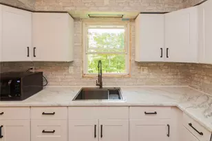 17 Hillside Pl, Fallsburg, NY 12779 - Photo 4