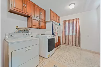 23 Pettit Drive, Dix Hills, NY 11746 - Photo 22