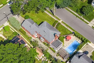 107 California Ave, Freeport, NY 11520 - Photo 6