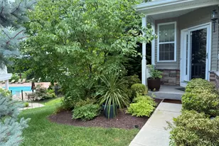 18 Pritchard Ct, Fishkill, NY 12524 - Photo 2