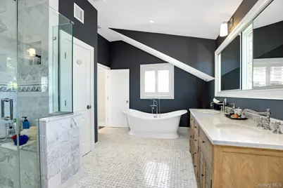 3120 Grathwohl Road, New Suffolk, NY 11956 - Photo 12