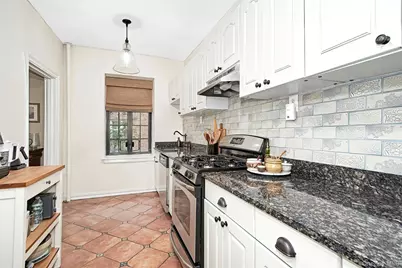 45 W Pondfield Road #1F, Bronxville, NY 10708 - Photo 8