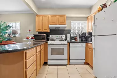 83-71 116th Street #4D, Kew Gardens, NY 11418 - Photo 2