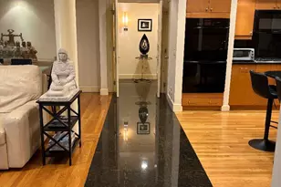 1 Portico Ct, Great Neck, NY 11021 - Photo 8