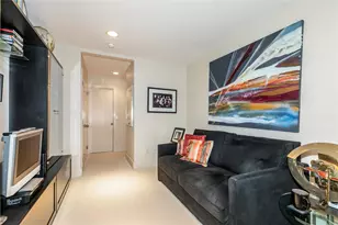 1 Portico Ct, Great Neck, NY 11021 - Photo 26