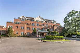 1 Portico Ct, Great Neck, NY 11021 - Photo 2