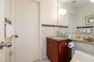 1 Portico Ct, Great Neck, NY 11021 - Photo 28