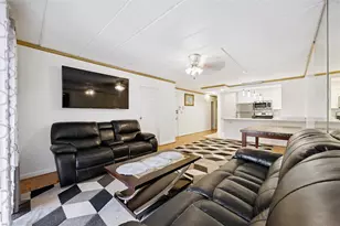 75-22 Parsons Blvd, Fresh Meadows, NY 11366 - Photo 6