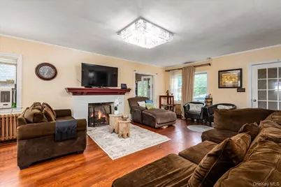 118 Carver Terrace, Yonkers, NY 10710 - Photo 6