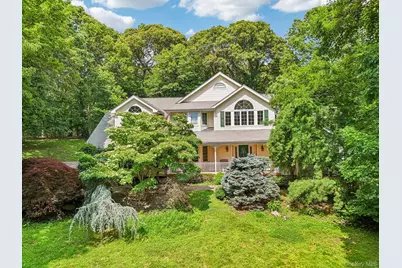 10 Bryan Meadow Path, Northport, NY 11768 - Photo 2