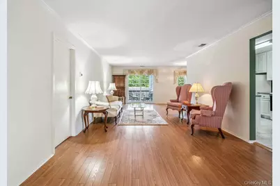 914 Fenway Road, Saint James, NY 11780 - Photo 6