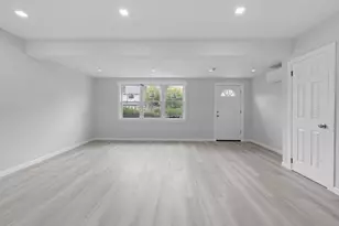 194-32 113th Rd, Hollis, NY 11412 - Photo 4