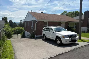 51 Orchard St, Marlboro, NY 12542 - Photo 2