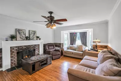 11 Grove Avenue, Saint James, NY 11780 - Photo 4