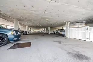 600 Clarence Ave, Bronx, NY 10465 - Photo 26