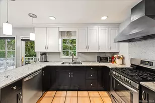 1127 Fordham Ln, Woodmere, NY 11598 - Photo 18