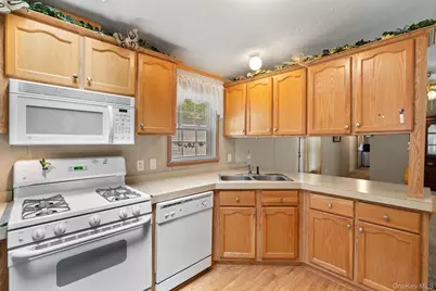 22 Shelley Lane, Wurtsboro, NY 12790 - Photo 2
