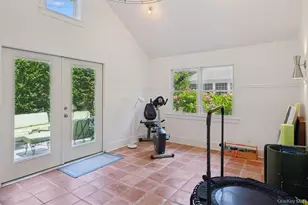 163 Halsey St, Southampton, NY 11968 - Photo 32