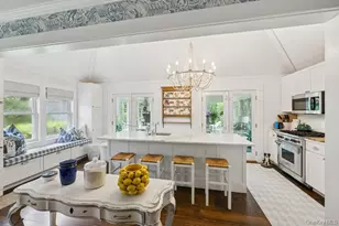 163 Halsey St, Southampton, NY 11968 - Photo 2