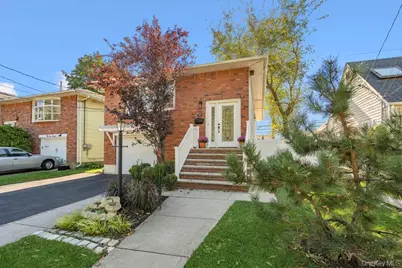 95 Foster Avenue, Valley Stream, NY 11580 - Photo 4