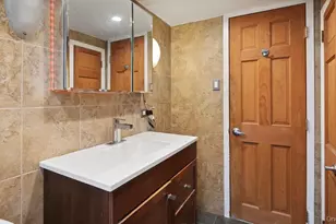 95 Foster Ave, Valley Stream, NY 11580 - Photo 28