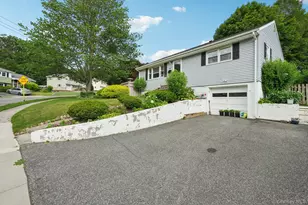 17 Maplewood Blvd, Suffern, NY 10901 - Photo 4