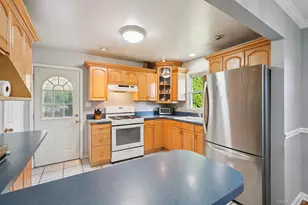 17 Maplewood Blvd, Suffern, NY 10901 - Photo 22