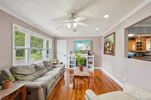 17 Maplewood Blvd, Suffern, NY 10901 - Photo 8