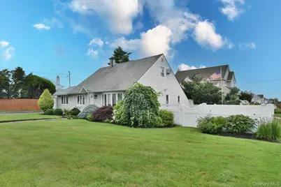 243 Seaford Avenue, Massapequa, NY 11758 - Photo 20