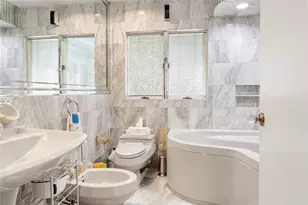 11 Hillside Ct, Suffern, NY 10901 - Photo 18